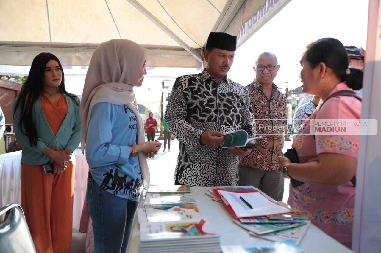 Foto 7 dari 10: Sarasehan Organisasi Masyarakat Sipil, Wali Kota Harap Peran OMS Semakin Meningkat ke Depan