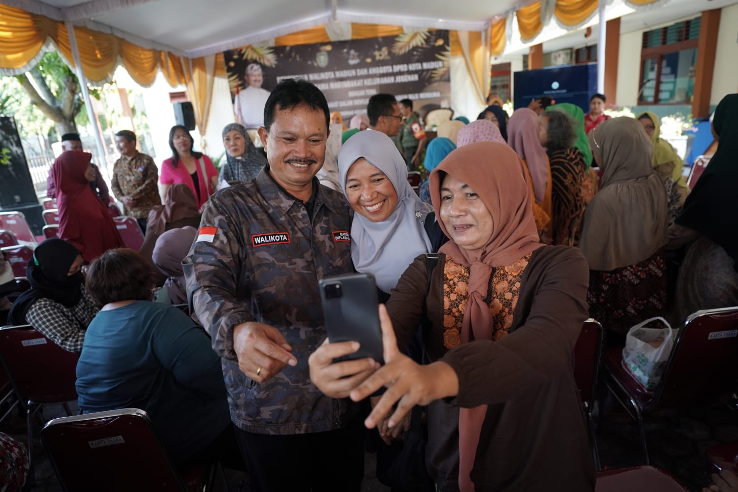 Foto 7 dari 9: Sambang Warga Josenan, Wali Kota Sampaikan Progres Pembangunan Kota