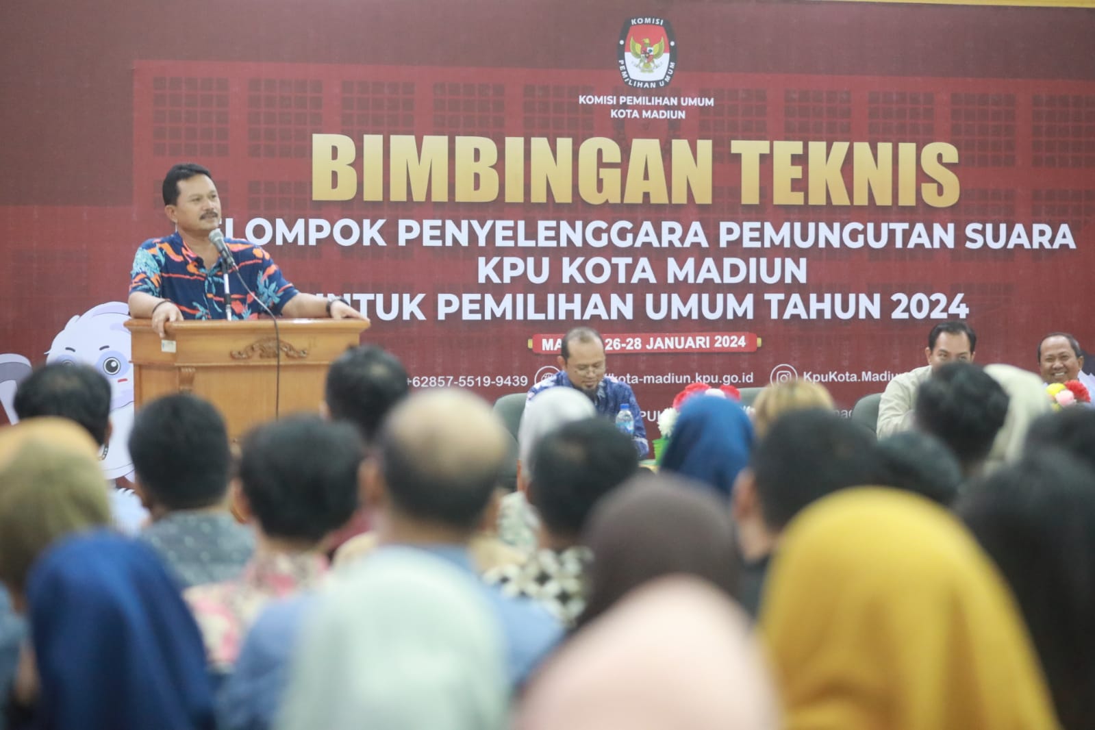 Foto 1 dari 8: Gelar Bimtek KPPS Hingga Cek Gudang Logistik Pemilu, Wali Kota Apresiasi Kinerja KPU