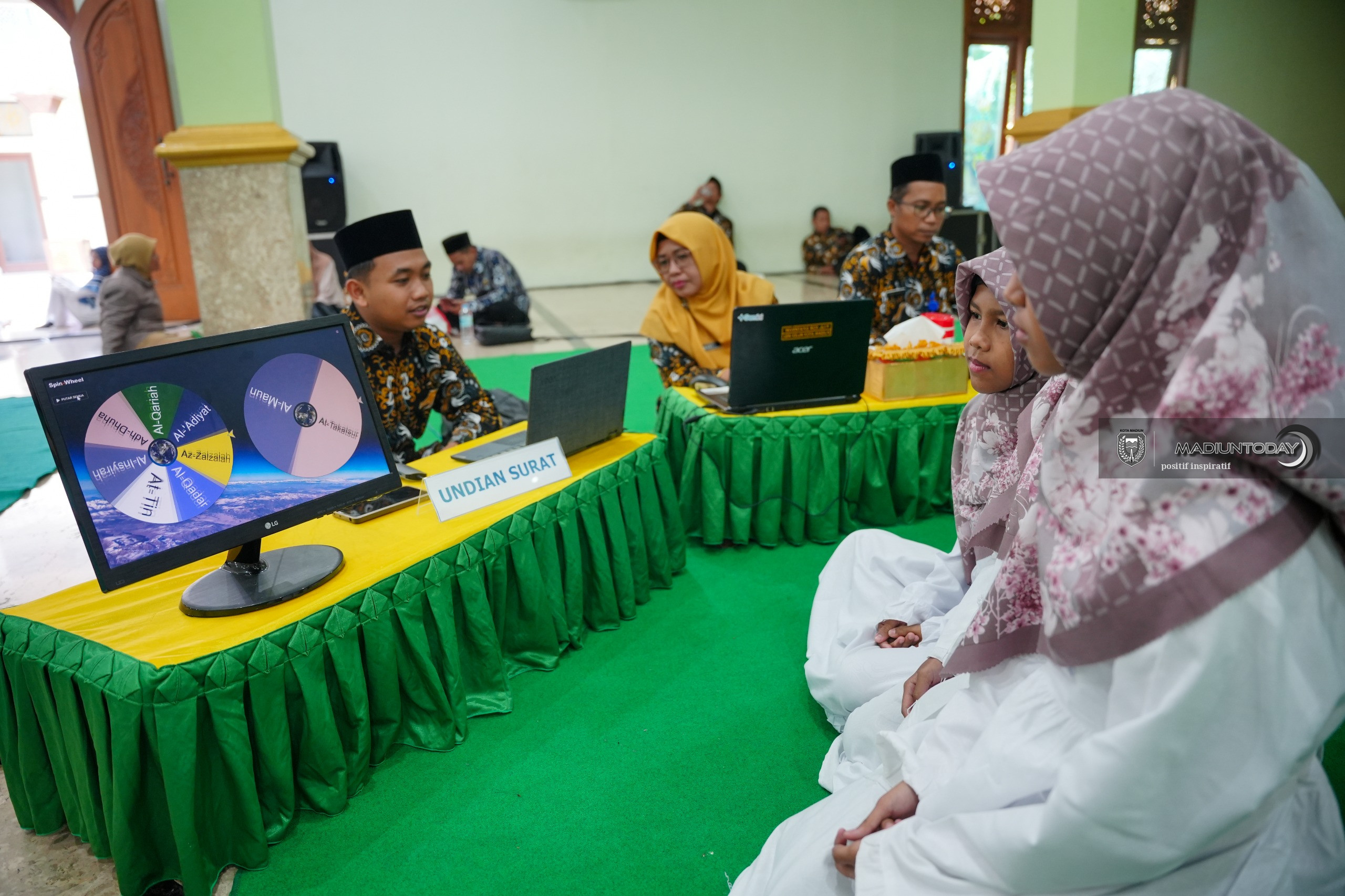 Foto 4 dari 18: Tiga Siswa Satu Tim, Adu Hafalan hingga Pemahaman Al-Quran di Final MSQ Kota Madiun