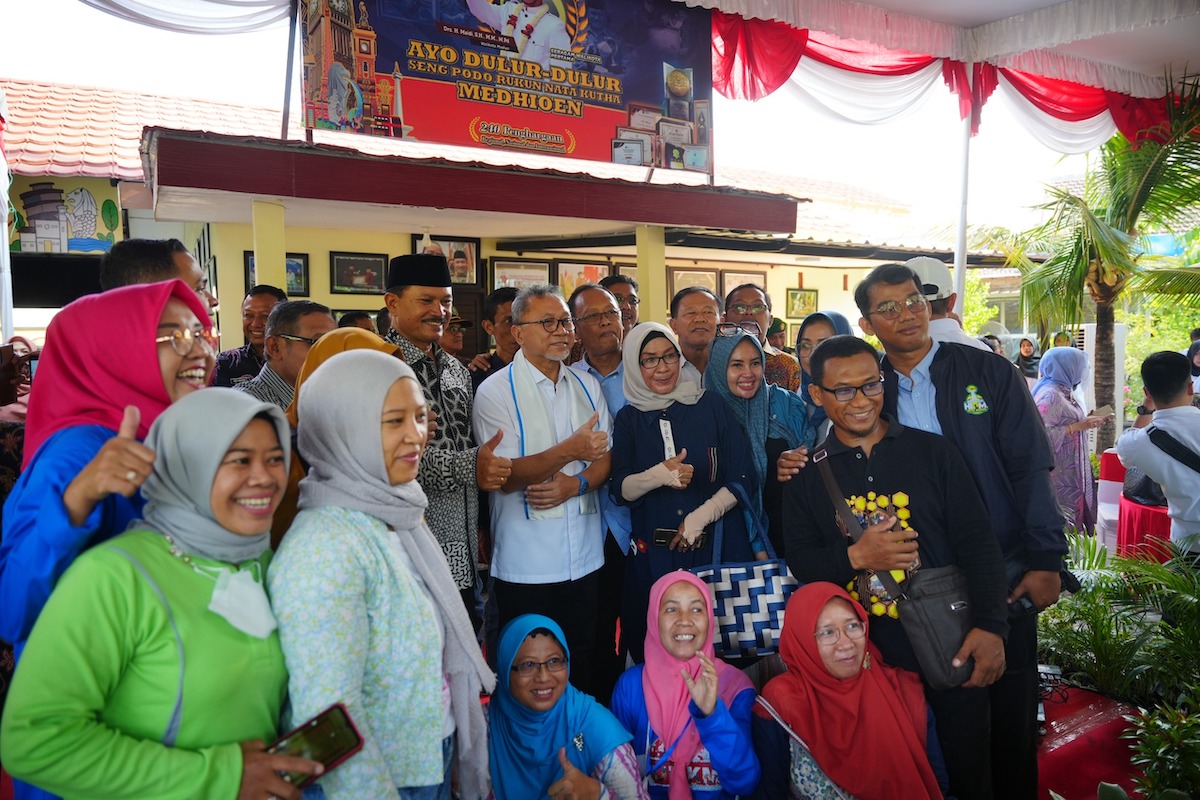 Foto 11 dari 11: Kunker di Kota Pendekar, Mendag Tinjau UMKM dan Beri Bantuan Pangan