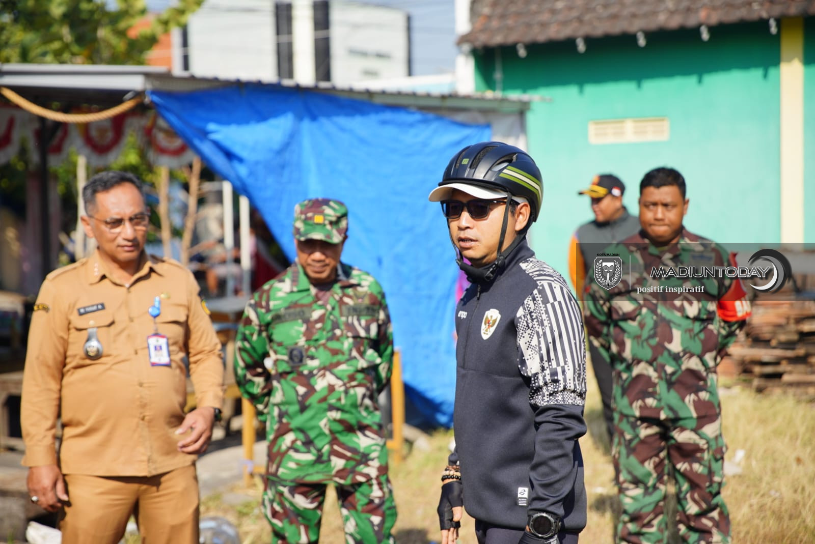 Foto 3 dari 9: Gowes Cek Lokasi KKMP Josenan, Plt Wali Kota Juga Tinjau Pasar Tradisional
