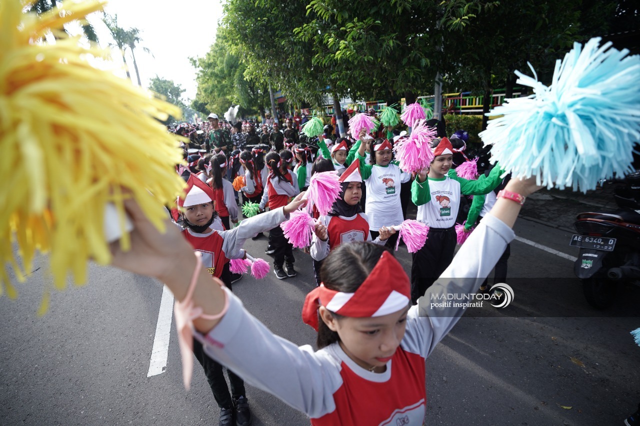 Foto 4 dari 10: Libatkan Siswa Hingga Wali Murid, Peringatan HUT SDN 04 Madiun Lor Kian Bermakna