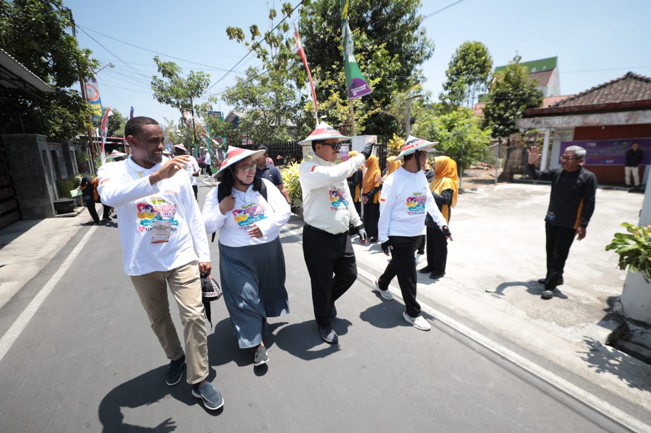 Ajak Delegasi Kenya Keliling Kampung KB, Wali Kota Kenalkan Program Peningkatan Kesejahteraan Masyarakat Mulai Lahir Hingga Lansia