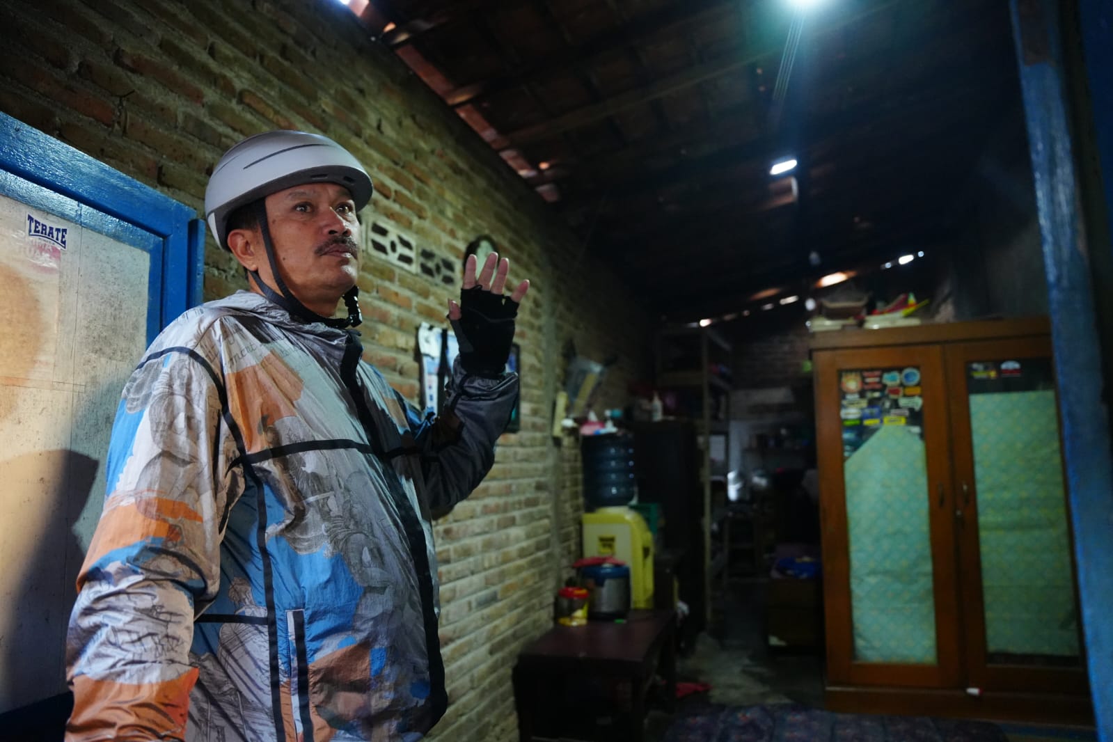 Foto 7 dari 7: Wali Kota Maidi Blusukan Salurkan Bantuan Pangan bagi Keluarga Rawan Stunting