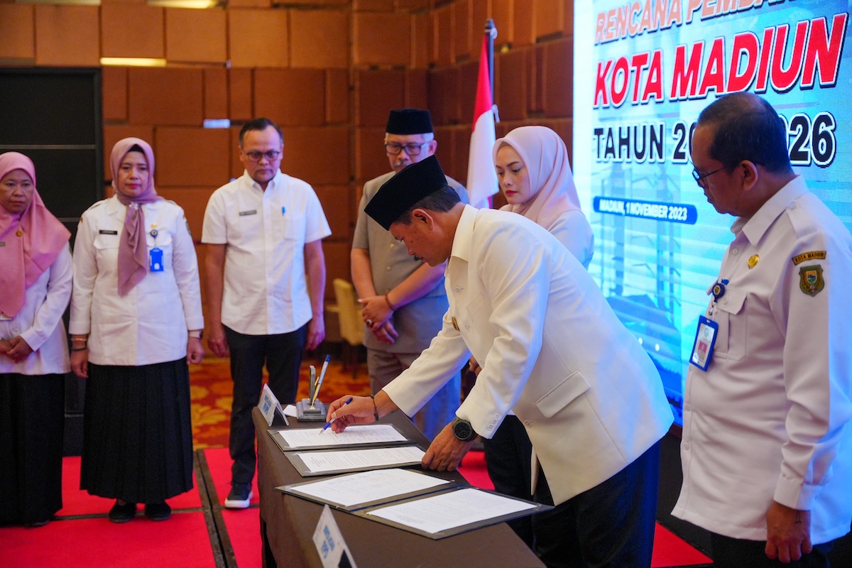 Foto 5 dari 8: Gelar Forum Konsultasi Publik, Wali Kota Sampaikan Arahan Untuk Rancangan Awal RPJPD Dan RDP