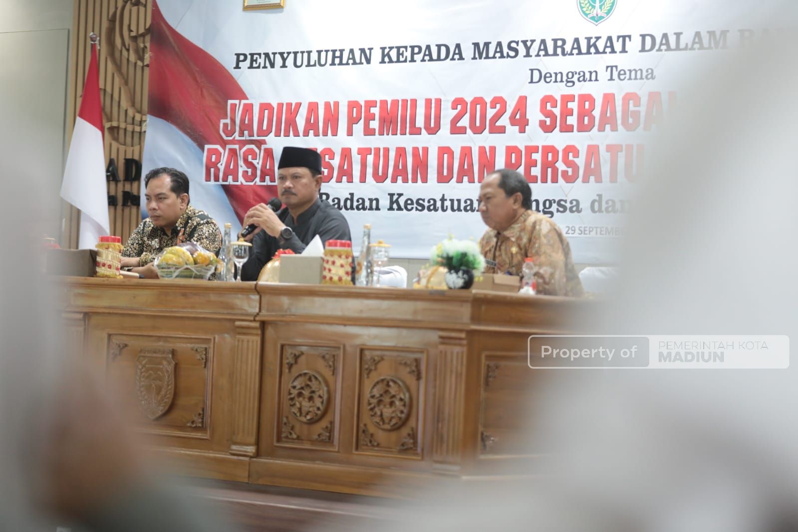 Foto 1 dari 9: Beri Pengarahan Pemilu, Wali Kota Harap Pesta Demokrasi Berjalan Damai Dan Rukun