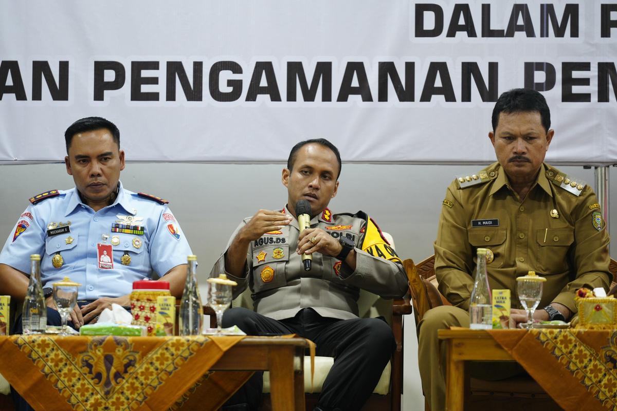 Foto 2 dari 8: Gelar Rakor Bersama Forkopimda, Wali Kota Ajak Pemilih Tak Golput dan Sempurnakan Kekurangan Tahapan Pemilu