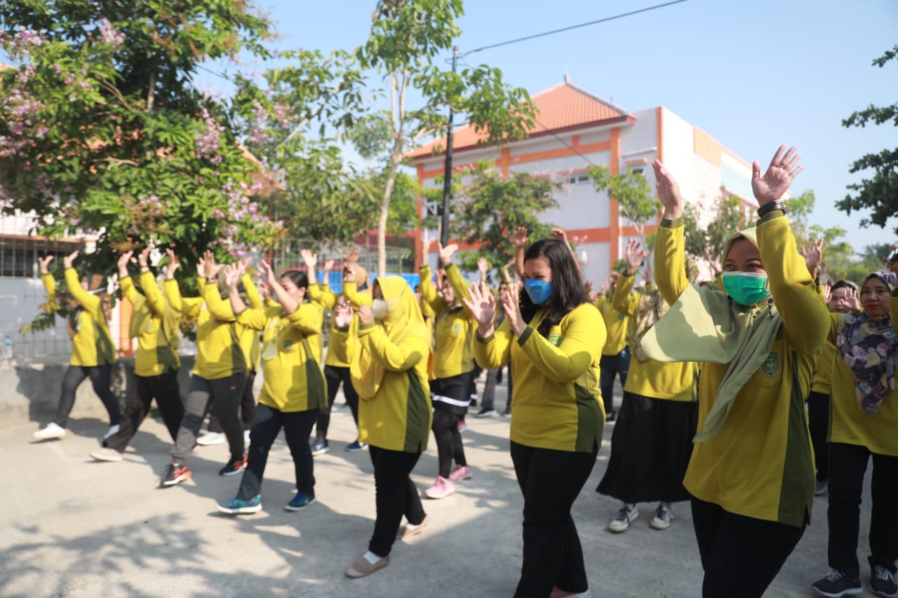 Foto 3 dari 8: Pimpin Olahraga Bersama Di RSUD, Wali Kota Pesan Jaga Kualitas Pelayanan