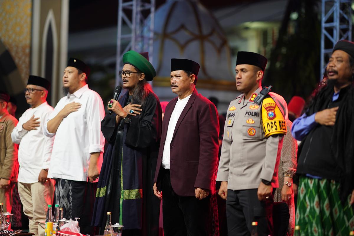Kota Madiun Bergema Sholawat Bersama Gus Ali Gondrong, Wali Kota: Kita Bangun Nuansa Religius di Kota Madiun