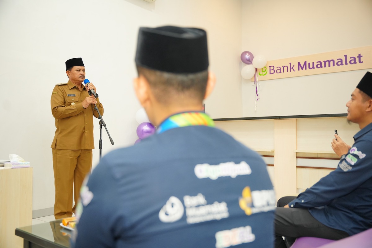 Foto 2 dari 8: Resmikan Gedung Baru Bank Muamalat, Wali Kota Harap Bisa Penuhi Kebutuhan Perbankan Syariah