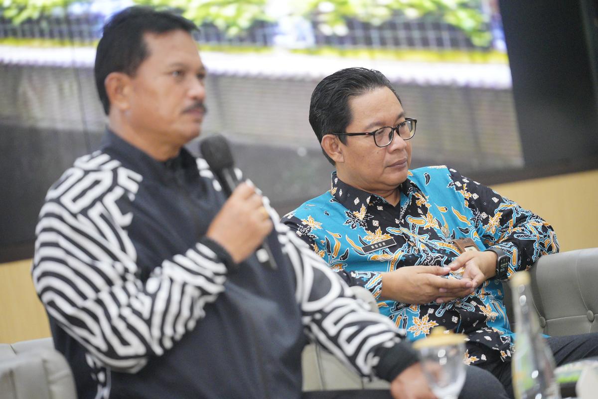 Foto 3 dari 8: Sarasehan HUT LPPL Radio Suara Madiun, Wali Kota: Jangkauan Pendengar Radio Harus Semakin Diperluas