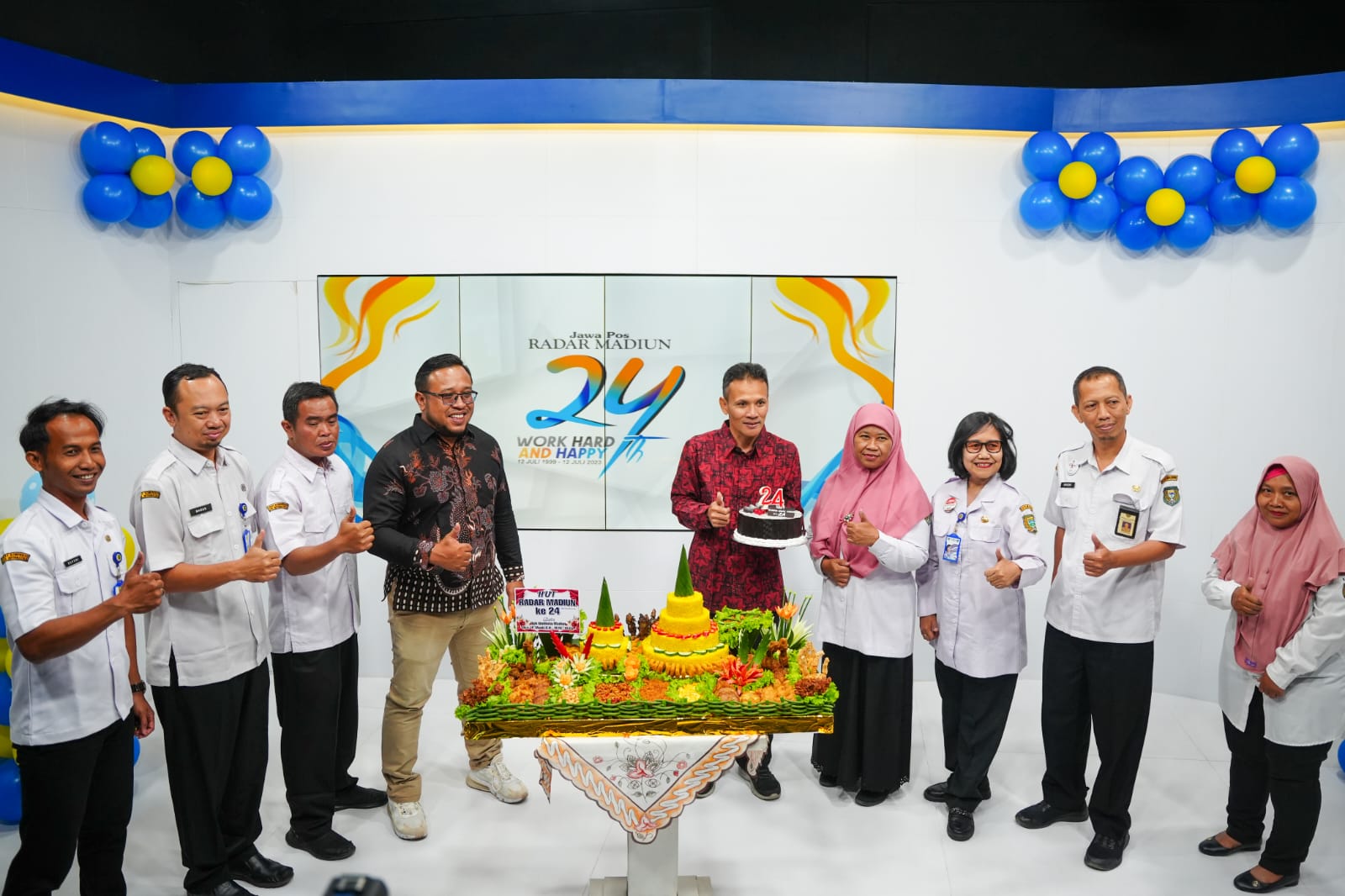 Foto utama berita: HUT ke-24 Radar Madiun, Pemerintah Kota Madiun Beri Kejutan