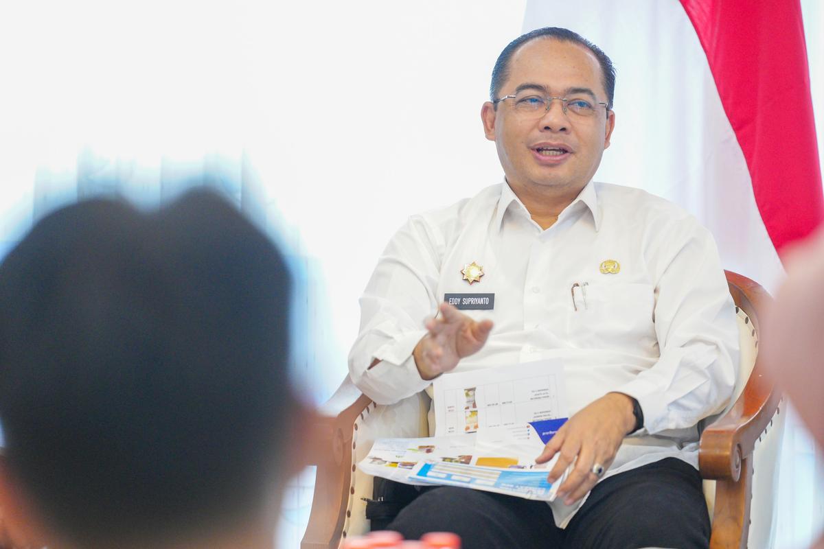 Foto 2 dari 8: Pj. Wali Kota Terima Audiensi Dari Bulog, Bahas Stabilitas Pangan dan Pengenalan Produk