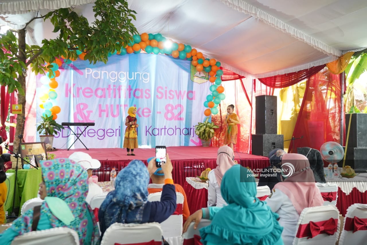 Foto 4 dari 12: Ajak Anak Lestarikan Kearifan Lokal, SDN 01 Kartoharjo Luncurkan Buku Bahasa dan Sopan Santun Bahasa Jawa
