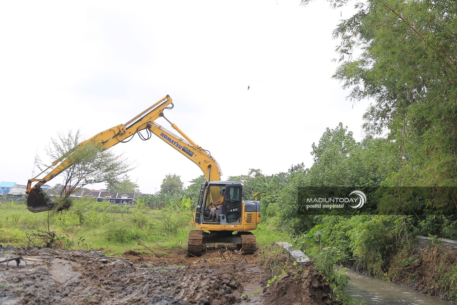 Foto 1 dari 2: Pengerukan Sedimen Kembali Dilakukan, Antisipasi Curah Hujan Tinggi ke Depan