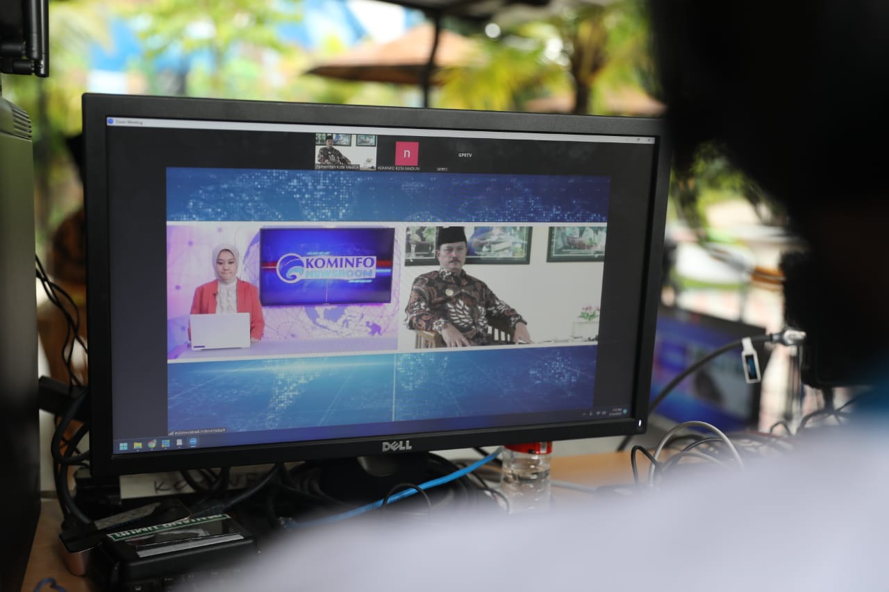 Foto 5 dari 5: Jadi Narsum GPR TV, Wali Kota Sampaikan Terobosan Dapur Umum Gas Metan