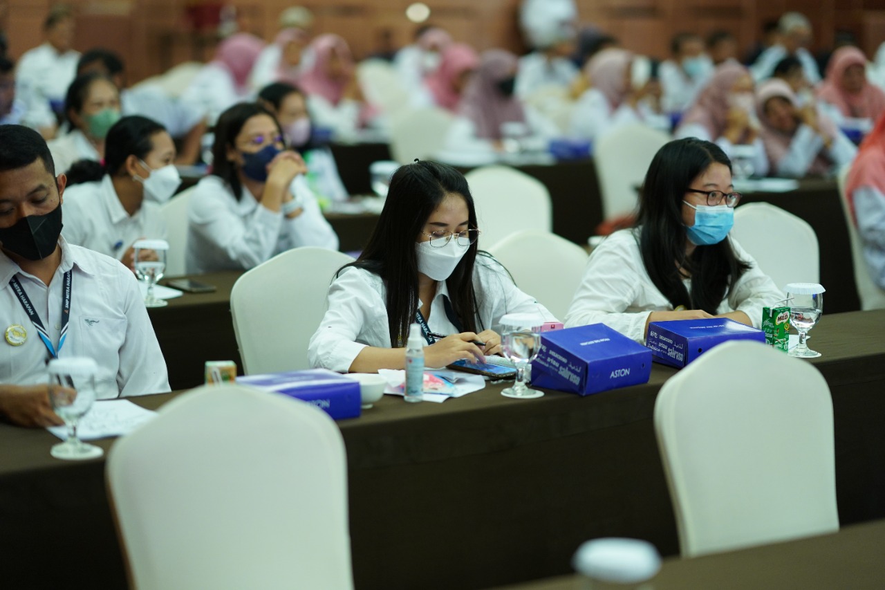 Foto 8 dari 10: Jadi Narasumber Seminar RUU Sisdiknas, Wali Kota Harap Peningkatan Kompetensi Guru