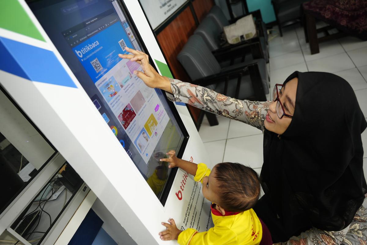 Foto 4 dari 6: Kisah Runtut Widajati, 21 Tahun Urus Perpus Kelurahan, Kini Berbuah Tiga Penghargaan Nasional