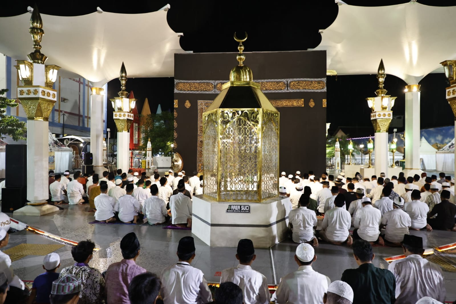 Foto 2 dari 5: Safari Ramadan di Mushola Ka’bah PRC, Wali Kota Ajak Warga Semakin Optimalkan Kawasan PRC