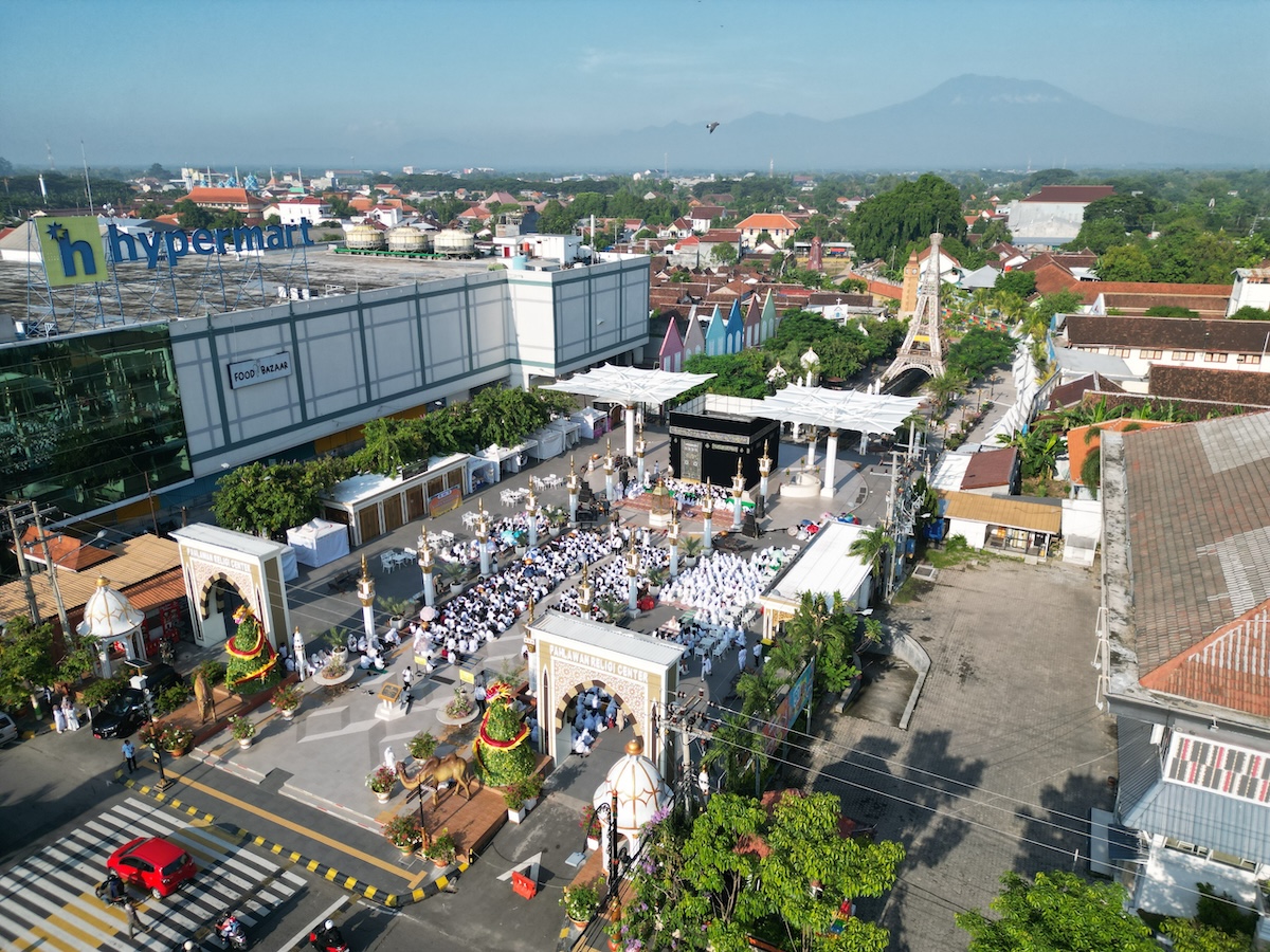 Foto 14 dari 14: Hadiri Peringatan Isra Mi’raj SMPN 7 dan 14 di PRC, Wali Kota Harap Jadi Momentum Mempertebal Keimanan