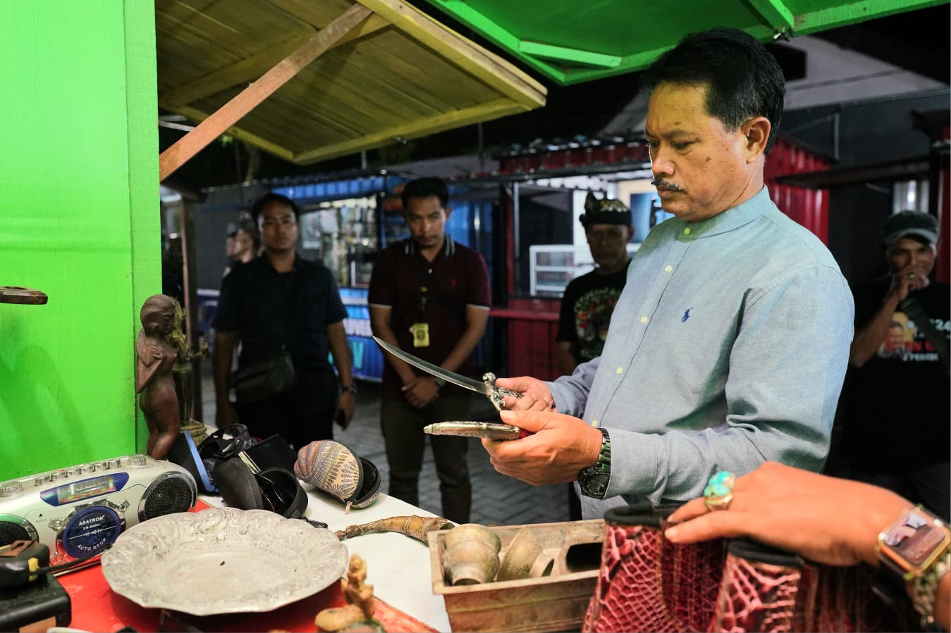 Foto 9 dari 10: Hadiri Halal Bihalal Pasar Seni Tawangrejo, Wali Kota Imbau Pedagang Jaga Kerukunan