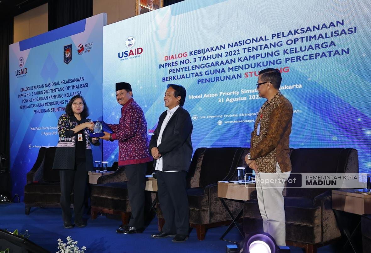 Foto 3 dari 5: Narasumber Dialog Nasional Bersama Kemendagri, Wali Kota Paparkan Strategi Penurunan Stunting di Kota Madiun