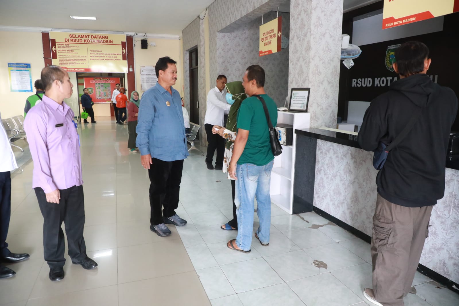 Foto 6 dari 9: Buka Seminar Peringatan HUT ke-20 RSUD Kota Madiun, Wali Kota Harap Pelayanan Semakin Ditingkatkan