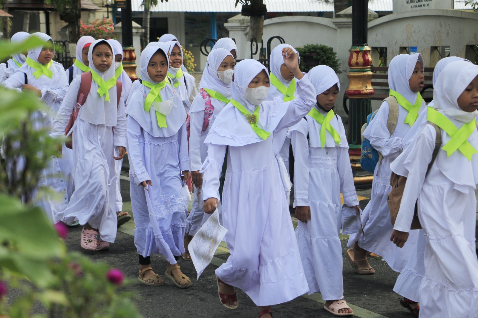 Foto 4 dari 6: Bekali Ilmu Agama, Siswa SD Ikuti Manasik Umroh di PRC