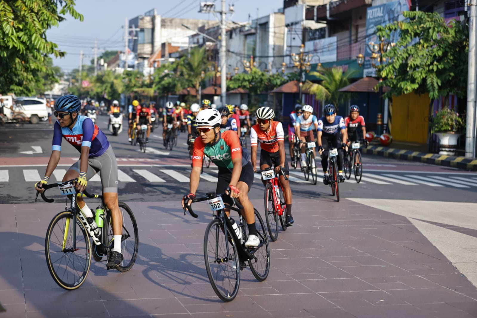 Foto 10 dari 11: Wali Kota Berangkatkan Uphill Madiun Bodag 2023, Diikuti 193 Peserta, Jadi Ajang Promosi Kota