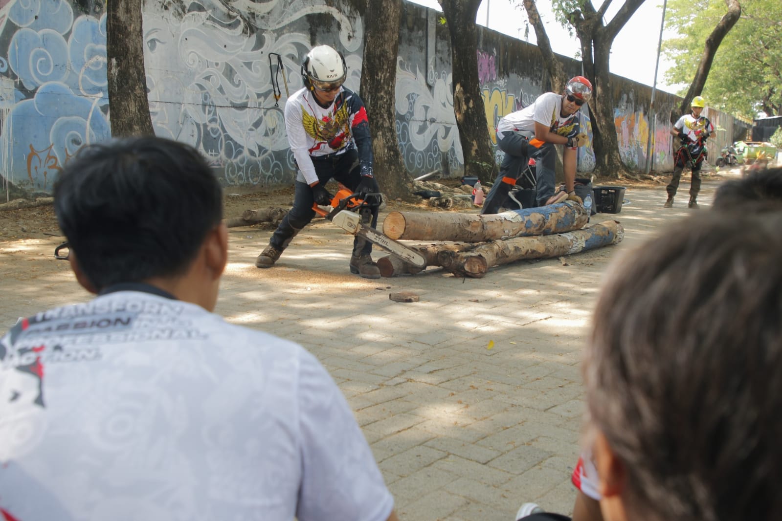 Foto 6 dari 9: Guna Tambah Skill, Puluhan Tim Pemangkas Pohon Perkim Dibekali Pelatihan