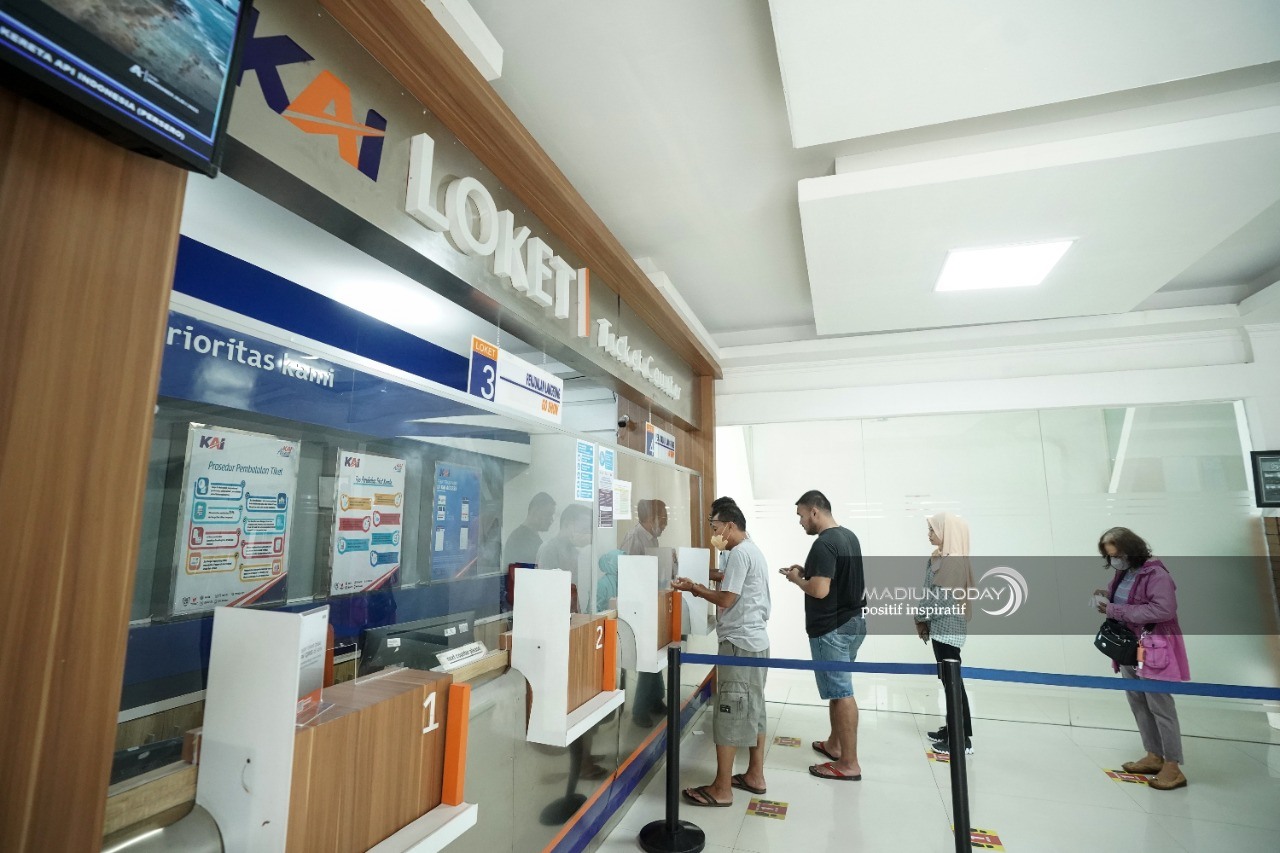 Foto 1 dari 5: Tiket KA Nataru Sudah Bisa Dibeli Mulai Hari Ini