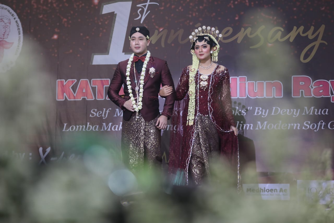 Foto 5 dari 14: Hadiri Anniversary Perias Katalia Madiun Raya, Wali Kota Ajak Perias Gelar Event Manten Enam Negara
