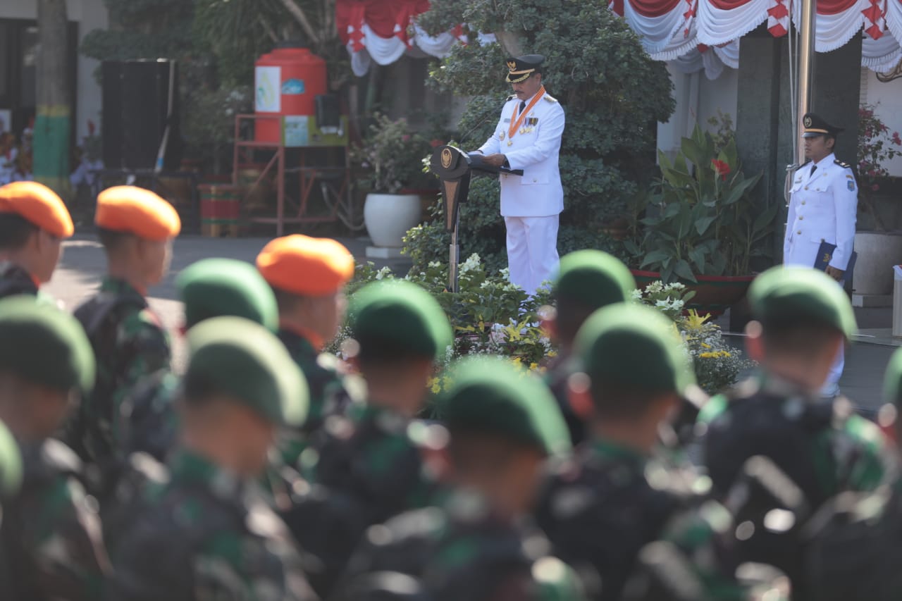 Foto 4 dari 14: HUT ke-77 Bhayangkara, Wali Kota: Setiap Pribadi Harus Menjadi Polisi untuk Diri Sendiri