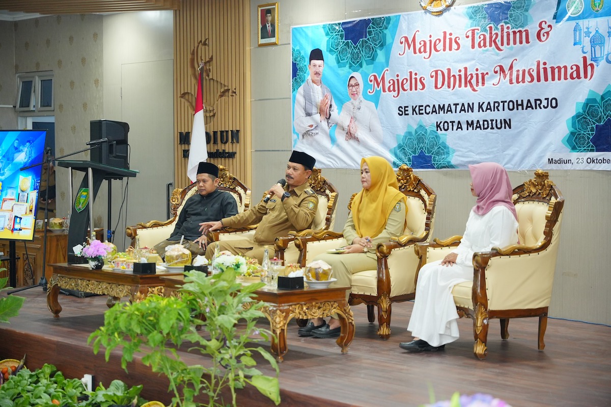 Hadiri Pengajian Majelis Ta’lim Kecamatan Kartoharjo, Wali Kota Sampaikan Pesan Jaga Kota dengan Doa