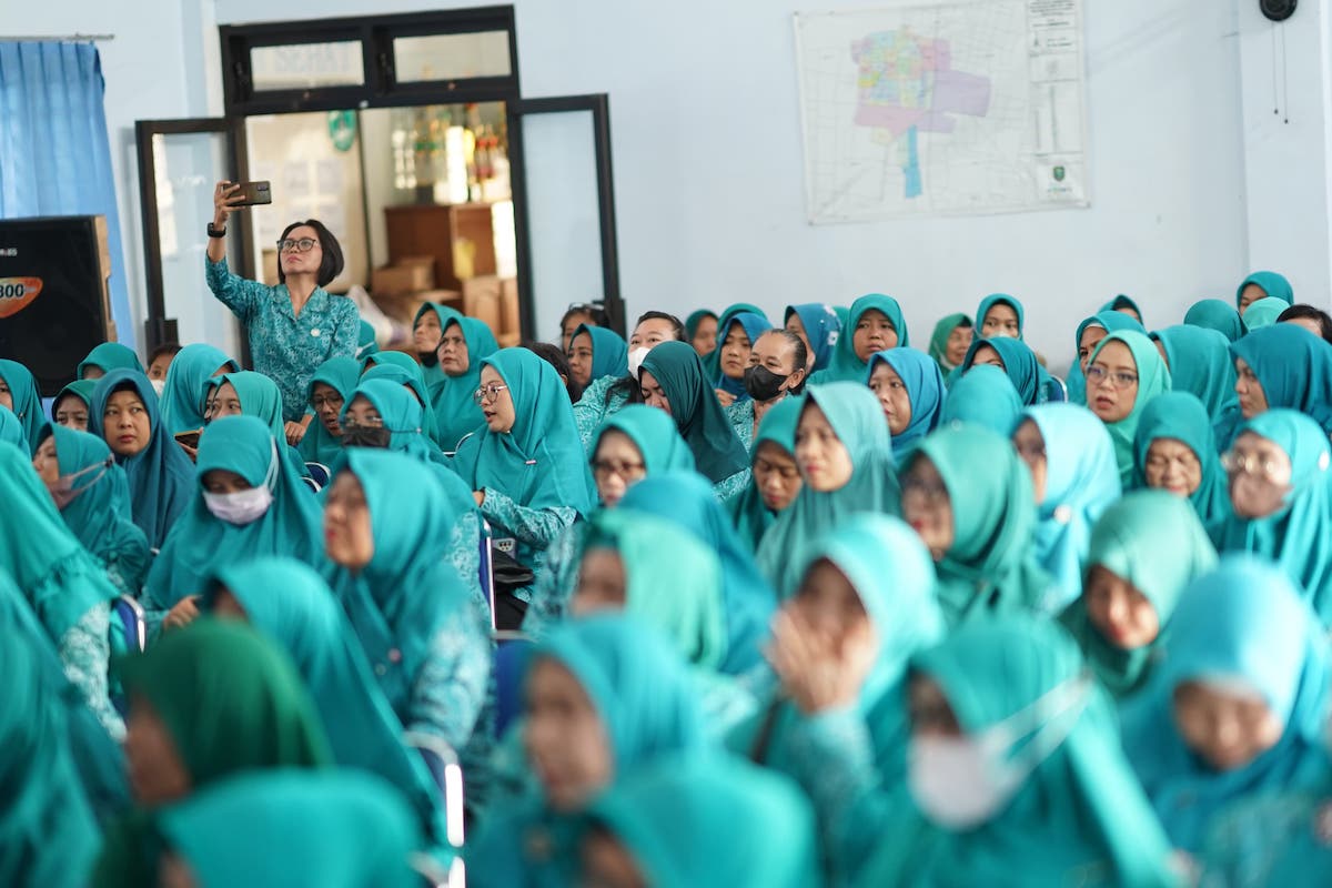 Foto 2 dari 9: Hadiri Pertemuan PKK Oro-oro Ombo, Wali Kota Imbau Jaga Sinergi Dengan Pemkot Madiun