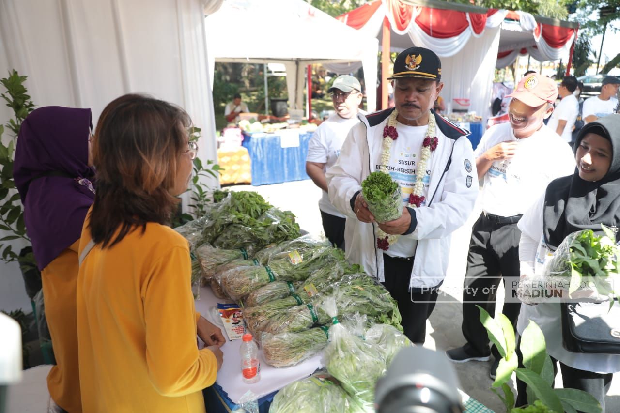 Foto 12 dari 12: BBWS Bengawan Solo Gelar Peringatan Hari Sungai Nasional di Kota Madiun, Wali Kota Beri Apresiasi
