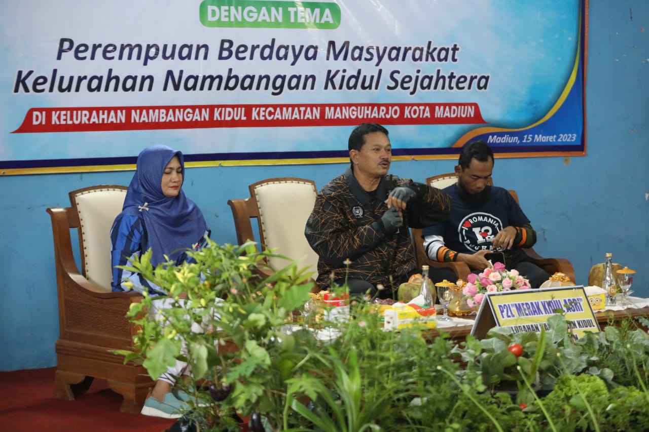 Foto 2 dari 11: Gowes 3 Kelurahan, Wali Kota Ajak Perempuan Berdaya Agar Lebih Sejahtera