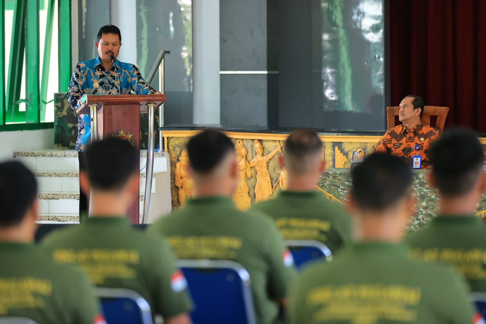 Foto 4 dari 9: Tingkatkan Kedisiplinan, PDAM Gelar Pembinaan Pegawai Bersama Batalyon Infanteri 501