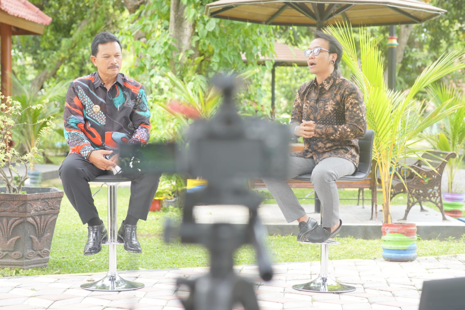 Foto 2 dari 3: Jadi Narsum Program Obrol-Obrol Jawa Pos TV, Wali Kota Sampaikan Kilas Balik Capaian Kota Pendekar
