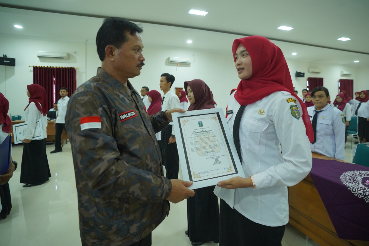 Foto 7 dari 9: Tutup Latsar CPNS tahun 2022, Wali Kota Pesan Jaga Komitmen dalam Bertugas