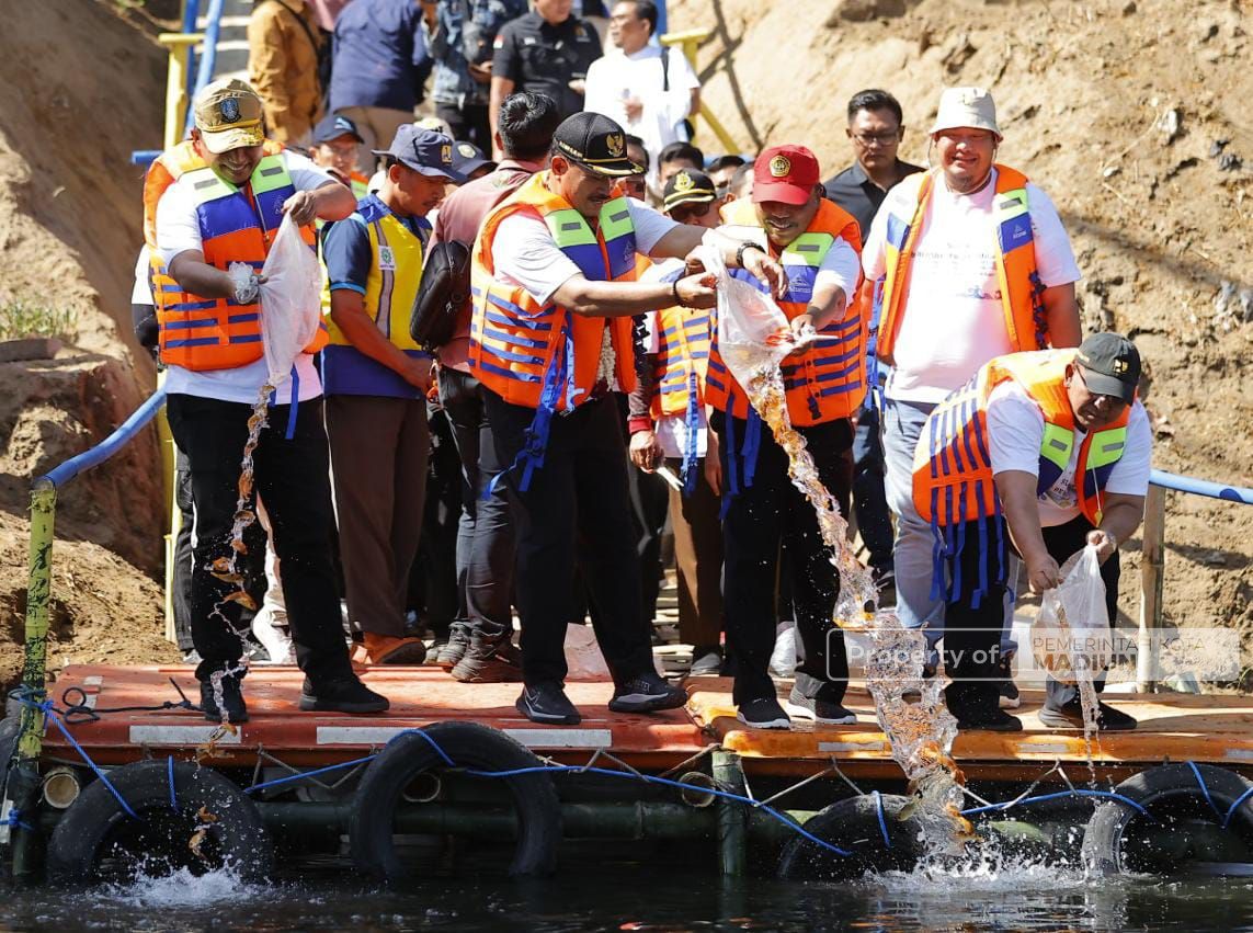 Foto 4 dari 12: BBWS Bengawan Solo Gelar Peringatan Hari Sungai Nasional di Kota Madiun, Wali Kota Beri Apresiasi