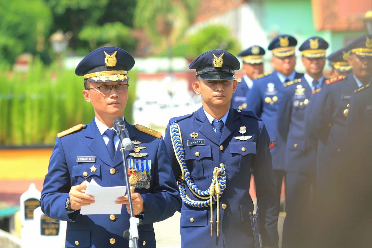 Foto 7 dari 8: Pilot Korban Pesawat Jatuh di Pasuruan Dimakamkan di TMP Kota Madiun