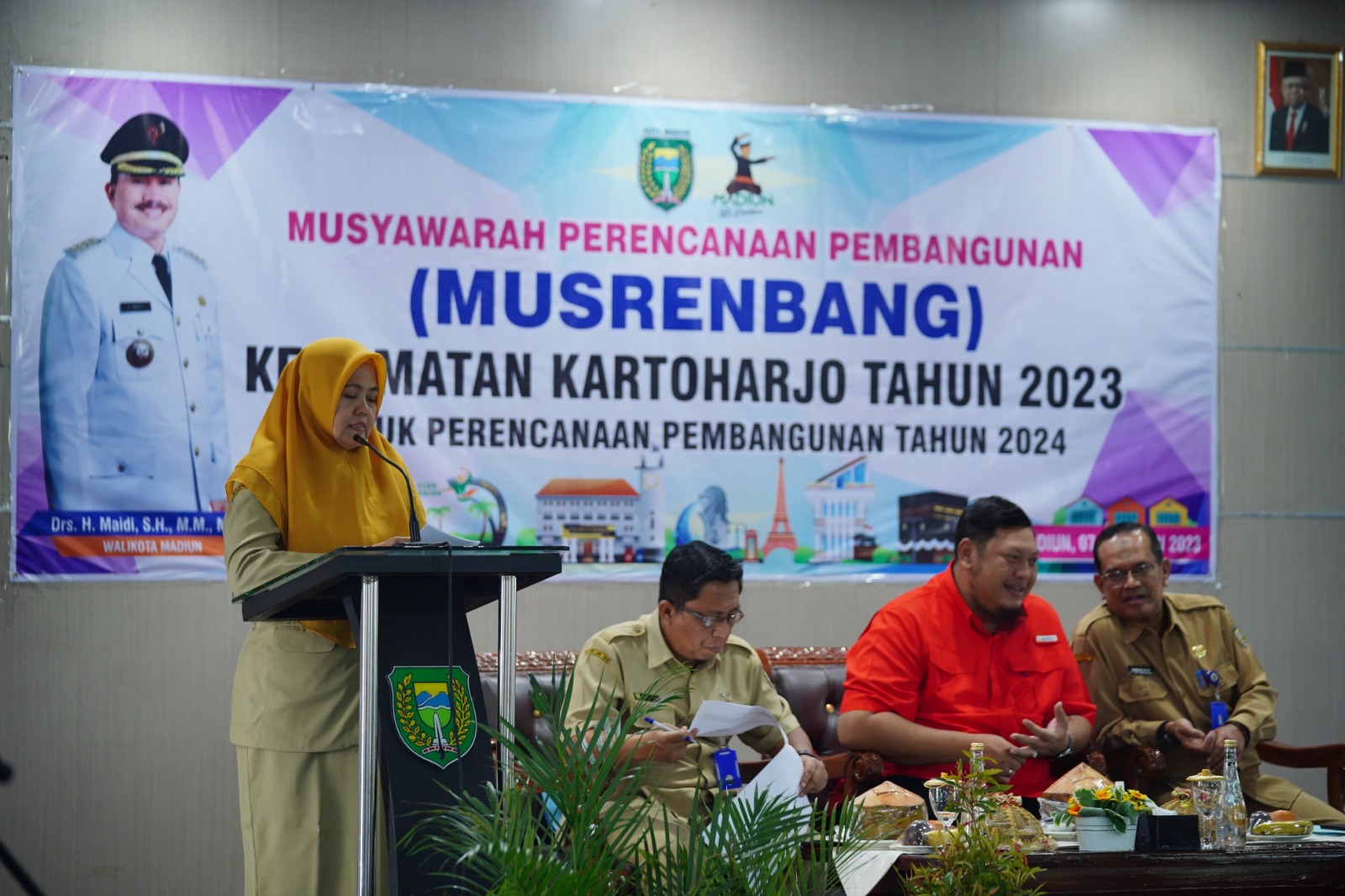 Foto 5 dari 10: Pastikan Usulan Pembangunan Tepat Sasaran, Wali Kota Pimpin Musrenbang Kartoharjo Dari Madinah