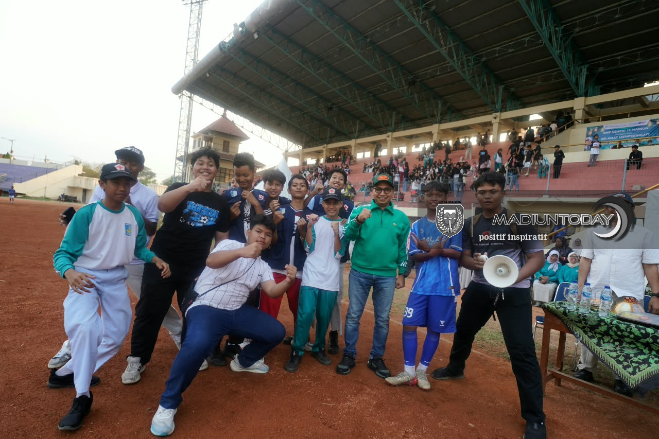 Foto 2 dari 19: Fasilitas Olahraga Terbuka untuk Umum, Warga Bisa Gelar Kompetisi di Stadion hingga Lapangan Kelurahan