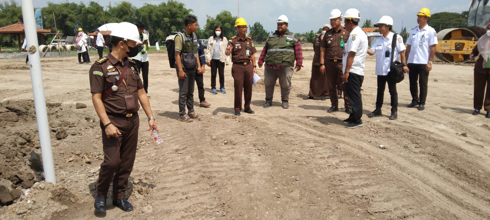 Foto 3 dari 4: Pastikan Proyek Pemkot Berjalan Sesuai Prosedur, Kejari Gelar Pengecekan Berkala