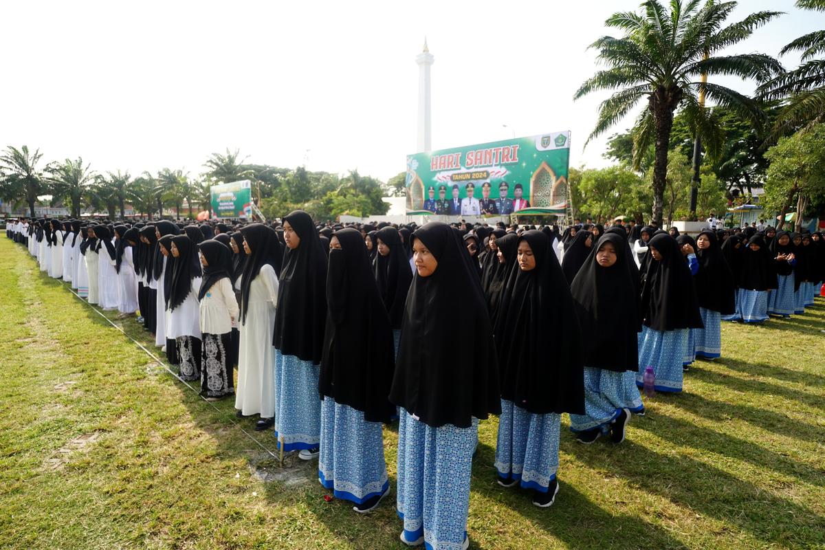 Foto 13 dari 19: Peringati Hari Santri, Pj Wali Kota Harap Santri Tingkatkan Kemandirian dan Lanjutkan Perjuangan