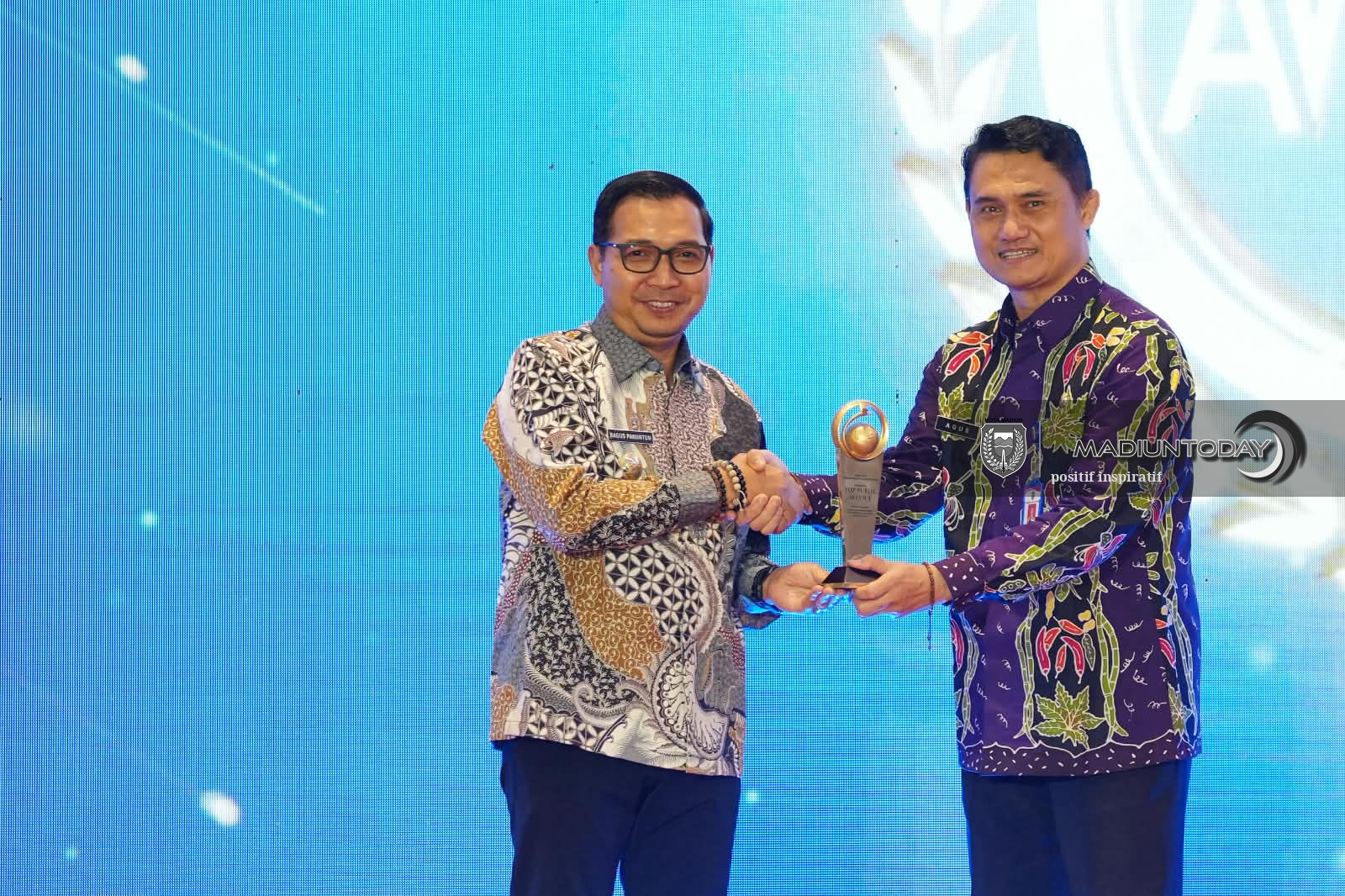 Foto 3 dari 6: Kepedulian Pemkot Akan Seni-Budaya Diganjar Penghargaan, Juga Raih Kategori Top Publik Service dan Credible Bank di Jawa Pos Radar Madiun Award 2026