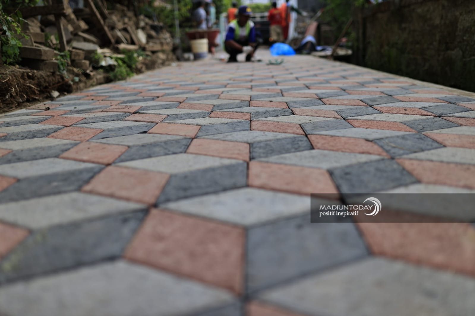 Baru Sebulan, Pavingisasi 46 Ribu Meter Sentuh 70 Persen
