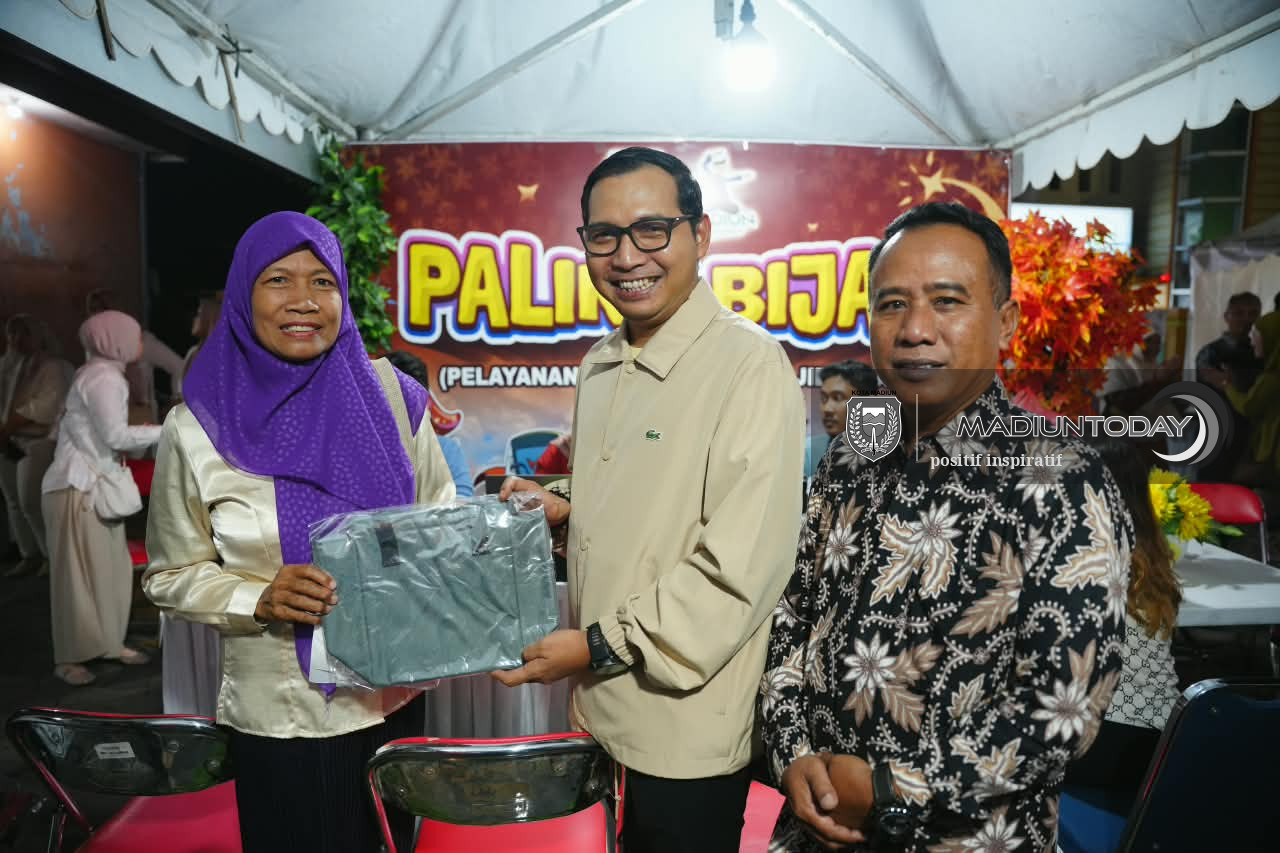 Foto 7 dari 13: Datang, Cek, Tangani, Laporkan : Plt Wali Kota Pastikan Persoalan Warga Tuntas lewat WBR